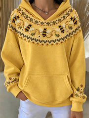 Women's Vintage Flying Bees Yoke Isle Pattern Print Cozy Hoodie